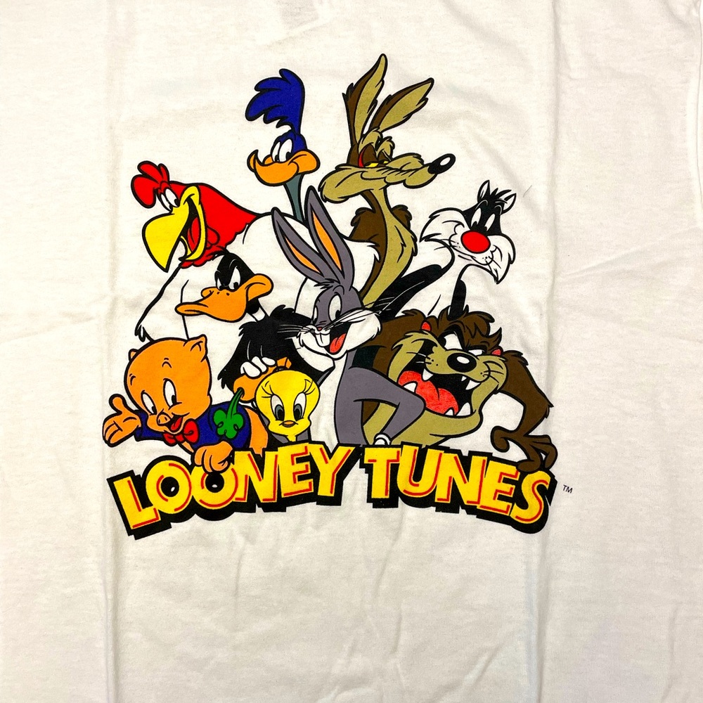 Looney Tunes character tee shirt